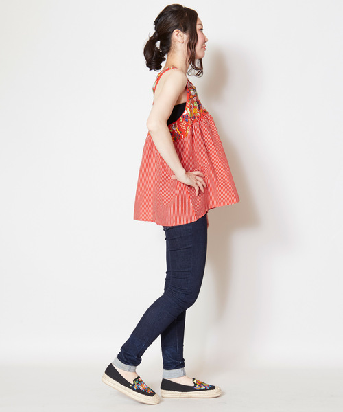 チャイハネ(チャイハネ)の「【チャイハネ】フォークロア刺繍ノースリーブトップス(タンクトップ・レディース・パープル/レッド/ホワイト・FREE)」の13枚目の写真