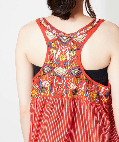 チャイハネ(チャイハネ)の「【チャイハネ】フォークロア刺繍ノースリーブトップス(タンクトップ・レディース・パープル/レッド/ホワイト・FREE)」の11枚目の写真