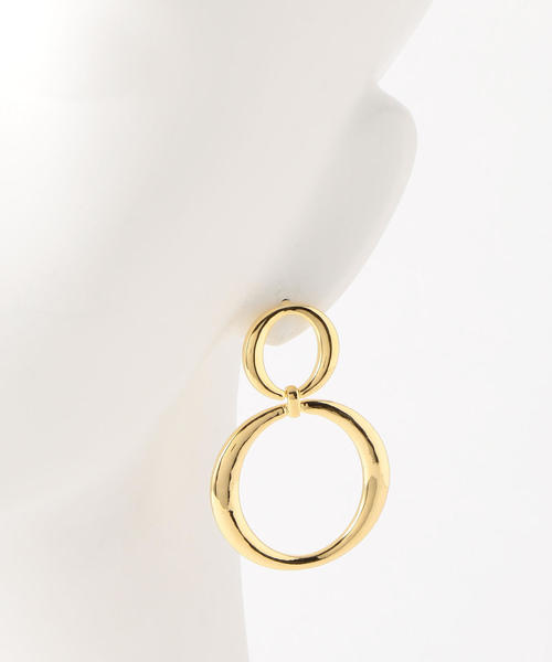 green label relaxing（グリーンレーベルリラクシング）の「FM Wメタルリング ピアス（ピアス（両耳用）・レディース・ゴールド/シルバー・FREE）」の4枚目の写真