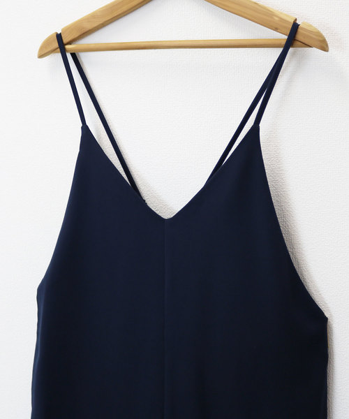 andme（アンドミー）の「【3サイズ展開】きれいめツイルワイドキャミサロペット（サロペット/オーバーオール・レディース・ネイビー/ダークカーキ/ベージュ系その他/グレー系その他/ブラック/ベージュ系その他3/ライトカーキ・M/S/L）」の8枚目の写真