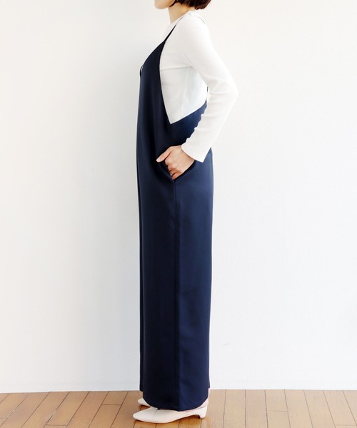 andme（アンドミー）の「【3サイズ展開】きれいめツイルワイドキャミサロペット（サロペット/オーバーオール・レディース・ネイビー/ダークカーキ/ベージュ系その他/グレー系その他/ブラック/ベージュ系その他3/ライトカーキ・M/S/L）」の18枚目の写真