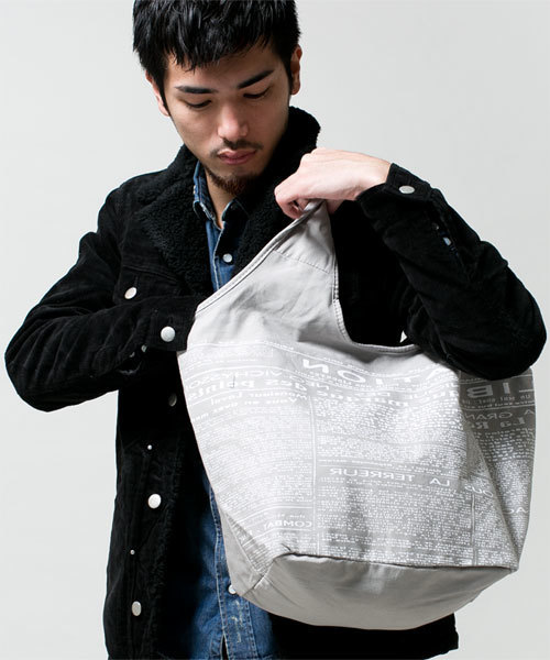 NANO universe（ナノユニバース）の「オリジナルバルーントートver.2（トートバッグ・メンズ・オフホワイト/ブラック/カーキ/ブルー/レッド/ネイビー/ライトグレー・FREE）」の4枚目の写真