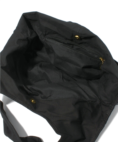 NANO universe（ナノユニバース）の「オリジナルバルーントートver.2（トートバッグ・メンズ・オフホワイト/ブラック/カーキ/ブルー/レッド/ネイビー/ライトグレー・FREE）」の11枚目の写真