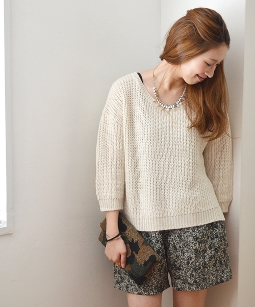 SHIPS for women（シップスフォーウィメン）の「★★アゼ ビッグプルオーバー（ニット/セーター・レディース・ライトホワイト/キャメル/ネイビー・ONE SIZE）」の2枚目の写真