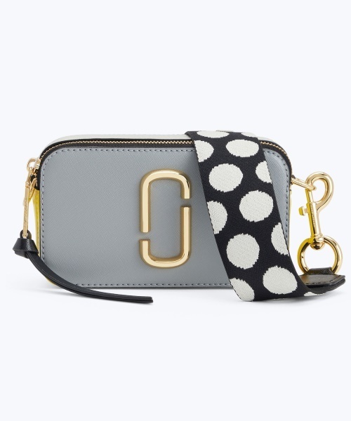 MARC JACOBS(マークジェイコブス)の「THE SNAPSHOT/ザ スナップショット スモール カメラバッグ クラッチ ショルダーバッグ(ショルダーバッグ・レディース・その他/ホワイト系その他/イエロー系その他/グレー系その他/ゴールド系その他3/ミント・ONE SIZE)」の3枚目の写真