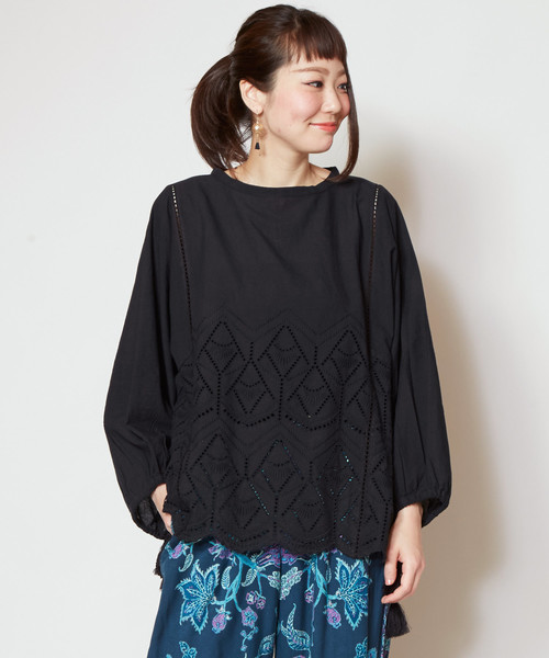 チャイハネ（チャイハネ）の「【チャイハネ】カットワークレーストップス（シャツ/ブラウス・レディース・ホワイト/ブラック/パープル/グリーン・FREE）」の3枚目の写真