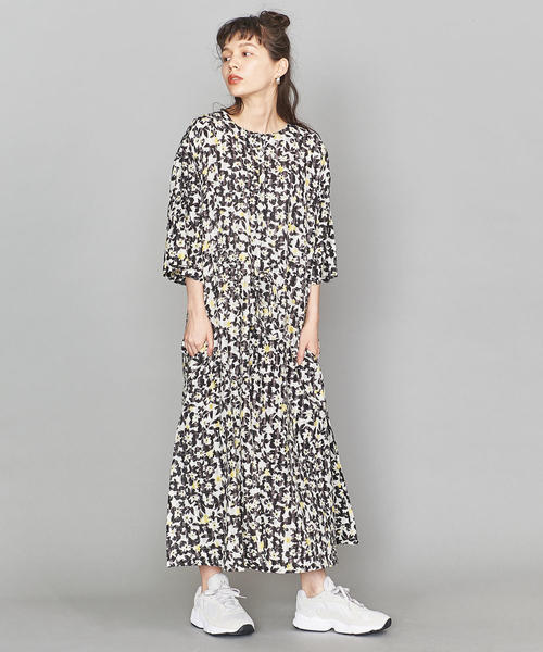 mii ワンピース　mii collection ロングワンピースEN FETE mii（ミー）の「＜mii＞フラワードレス（ワンピース）」 - WEAR