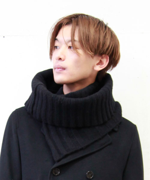 MIDWEST（ミッドウエスト）の「MID by MIDWEST  ネックウォーマスリットエアー（ネックウォーマー/スヌード・メンズ・ブラック/ダークグレー/ブラウン・FREE）」の2枚目の写真