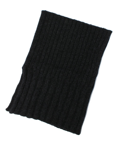 MIDWEST（ミッドウエスト）の「MID by MIDWEST  ネックウォーマスリットエアー（ネックウォーマー/スヌード・メンズ・ブラック/ダークグレー/ブラウン・FREE）」の5枚目の写真