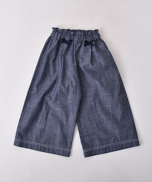 BeBe(ベベ)の「BeBe/シャンブレーガウチョ8分丈パンツ(その他パンツ・キッズ・ネイビー・120/90/140/150/100/130/110)」の3枚目の写真