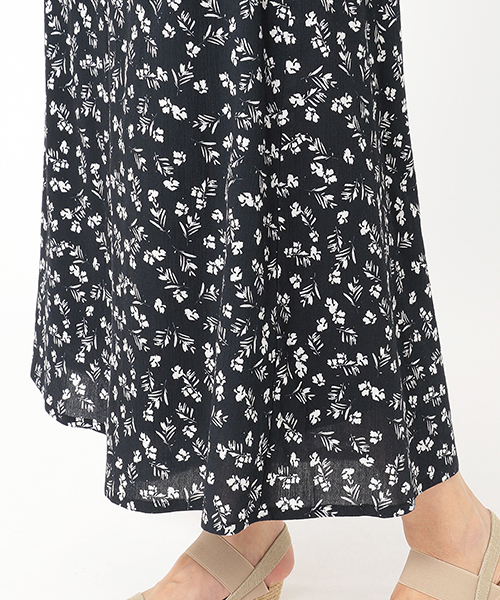 COMME CA ISM(コムサイズム)の「〔ONIGIRI〕花柄プリント楊柳シフォン ワイドパンツ(その他パンツ・レディース・ホワイト/ネイビー・LARGE/MEDIUM/SMALL)」の9枚目の写真