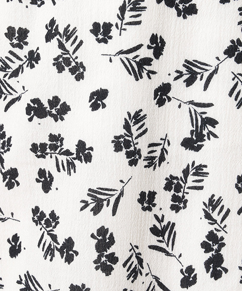 COMME CA ISM(コムサイズム)の「〔ONIGIRI〕花柄プリント楊柳シフォン ワイドパンツ(その他パンツ・レディース・ホワイト/ネイビー・LARGE/MEDIUM/SMALL)」の11枚目の写真