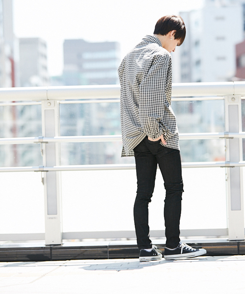 kutir(クティール)の「ウルトラストレッチスキニーデニムパンツ(デニムパンツ・メンズ・ブラック/ブラック系その他・SMALL/MEDIUM/LARGE)」の4枚目の写真