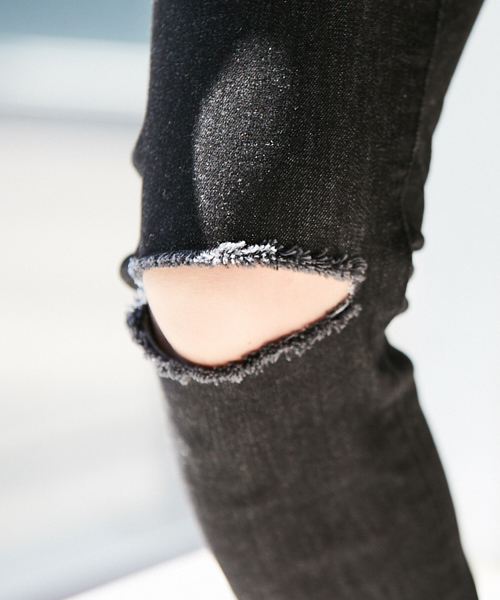 kutir(クティール)の「ウルトラストレッチスキニーデニムパンツ(デニムパンツ・メンズ・ブラック/ブラック系その他・SMALL/MEDIUM/LARGE)」の10枚目の写真