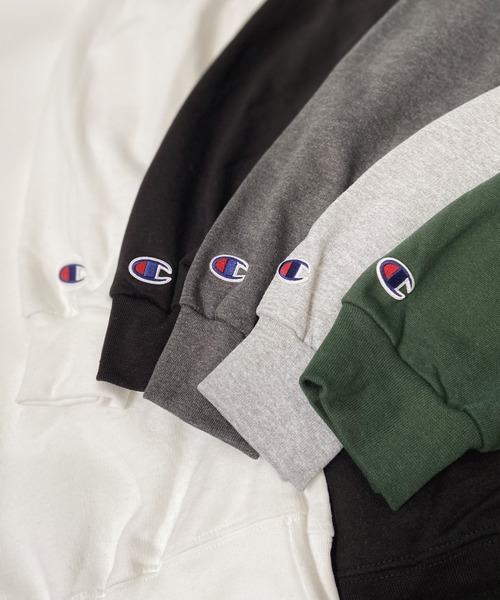 Champion(チャンピオン)の「Champion(チャンピオン) / オーバーサイズ プルオーバー クルーネック スウェット S600 コットン 9.0オンス(スウェット・メンズ・ライトグレー/チャコール/ロイヤルブルー/マルーン/グリーン系その他/杢グレー/ゴールド/オレンジ/レッド/ネイビー/ブラック/ホワイト・S/M/L/XL)」の15枚目の写真