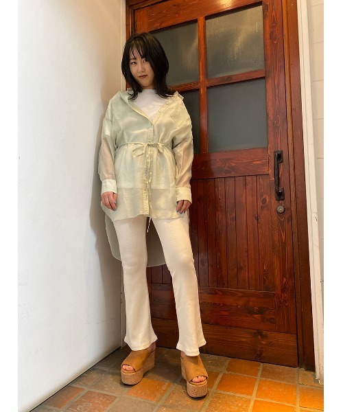 one way（ワンウェイ）の「シアーロングシャツ（シャツ/ブラウス・レディース・ベージュ/パープル/ライトグリーン・FREE）」の4枚目の写真