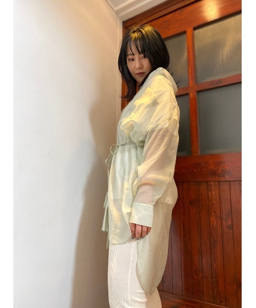 one way（ワンウェイ）の「シアーロングシャツ（シャツ/ブラウス・レディース・ベージュ/パープル/ライトグリーン・FREE）」の5枚目の写真