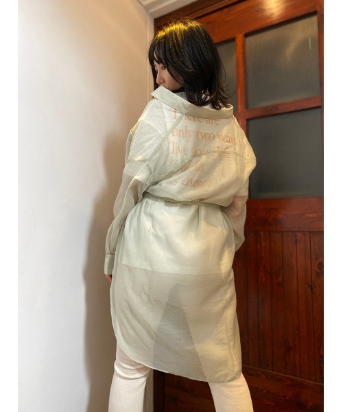 one way（ワンウェイ）の「シアーロングシャツ（シャツ/ブラウス・レディース・ベージュ/パープル/ライトグリーン・FREE）」の6枚目の写真