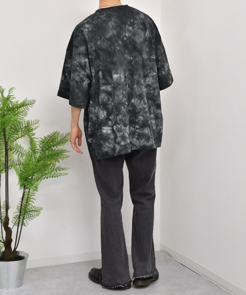 kutir（クティール）の「タイダイ柄ビッグTシャツ（Tシャツ/カットソー・メンズ・ベージュ/ネイビー/ブラック・LARGE/MEDIUM）」の9枚目の写真