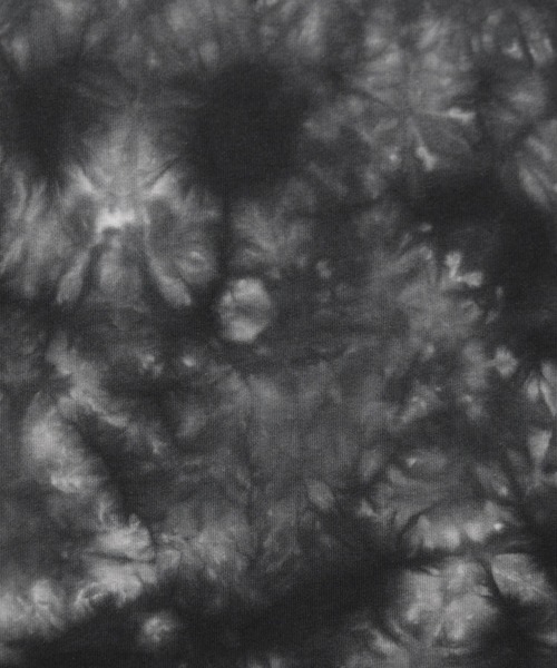 kutir（クティール）の「タイダイ柄ビッグTシャツ（Tシャツ/カットソー・メンズ・ベージュ/ネイビー/ブラック・LARGE/MEDIUM）」の12枚目の写真