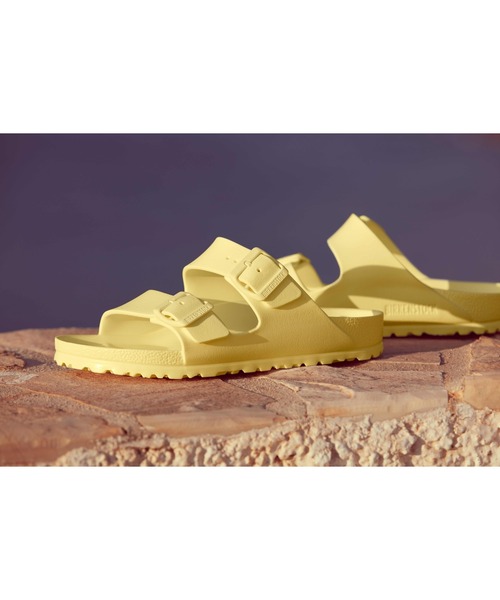 BIRKENSTOCK（ビルケンシュトック）の「Arizona EVA  【ナロー幅】 ユニセックス（サンダル・レディース・ブラック/ネイビー/ホワイト/カーキ/チャコールグレー/ブルー系その他/コーラルピンク/ブルー/ゴールド/ライトパープル/ピンク/ライトグリーン/スカイブルー/ライトイエロー/シルバー/レモンイエロー/オレンジ・37/36/38/39/35/40/41）」の12枚目の写真