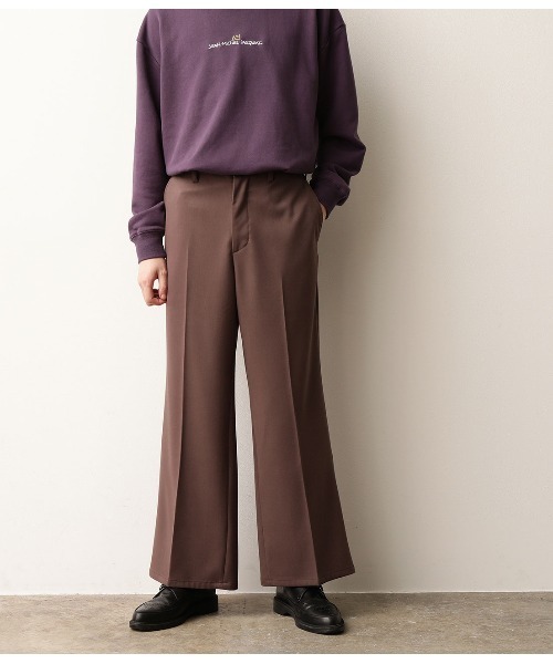 JUNRED(ジュンレッド)の「テクスチャーTRワイドフレアパンツ(スラックス・メンズ・ブラック/ダークブラウン・L/S/M)」の13枚目の写真