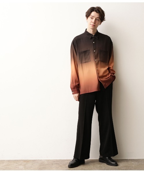 JUNRED(ジュンレッド)の「テクスチャーTRワイドフレアパンツ(スラックス・メンズ・ブラック/ダークブラウン・L/S/M)」の9枚目の写真