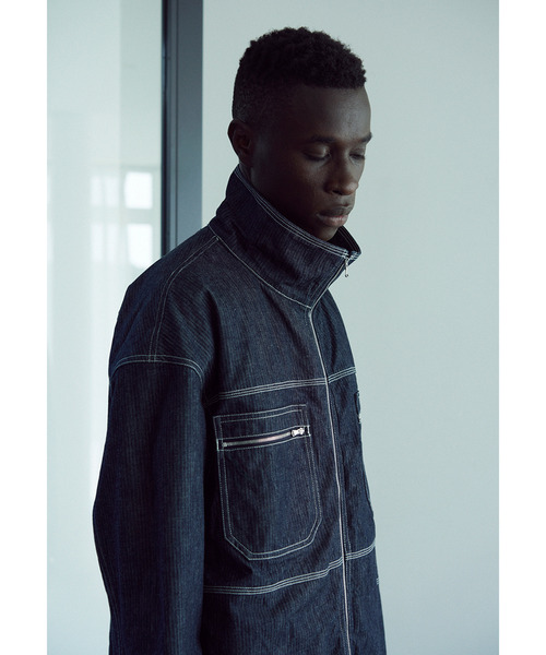 KIIT(キート)の「KIIT キート / ヘリンボーンデニムジャケット カバーオール 2WAY 配色ステッチ スタンドカラー ドロップショルダー ワイド ボックス ビッグシルエット / KIK-Y98B-003(デニムジャケット・メンズ・インディゴブルー・1/2/3)」の6枚目の写真