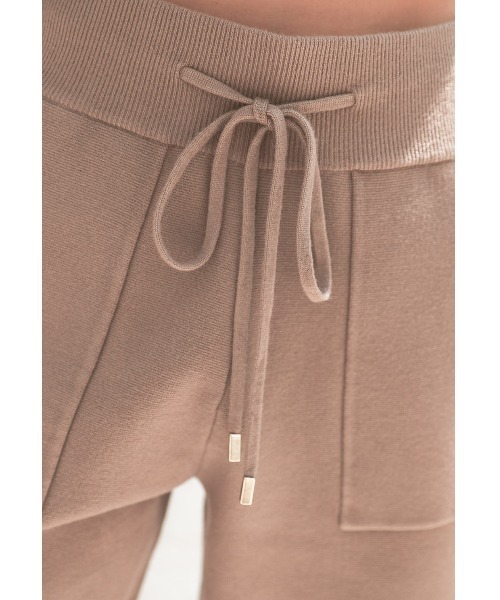 ALEXIA STAM（アリシアスタン）の「【BLENDA Japan 2020年winter号 掲載】Relax Knit Pants/リラックスニットパンツ（その他パンツ・レディース・ブラウン/ベージュ/モカ・S/M）」の5枚目の写真