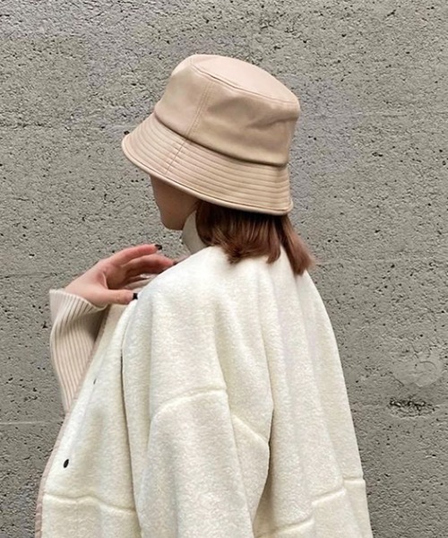 DouDou（ドゥドゥ）の「エコレザーバケットハット（ハット・レディース・ベージュ/ブラック・FREE）」の2枚目の写真