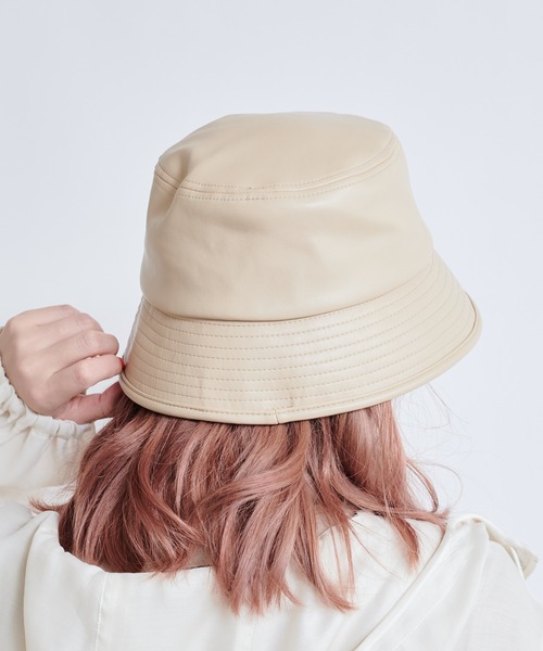 DouDou（ドゥドゥ）の「エコレザーバケットハット（ハット・レディース・ベージュ/ブラック・FREE）」の6枚目の写真