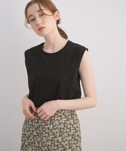 MADEMOISELLE ROPE'（マドモアゼル ロペ）の「<コットンストレッチ>ノースリーブTシャツ（Tシャツ/カットソー・レディース・ホワイト/ボルドー/ブラック/グリーン系その他2・38）」の3枚目の写真