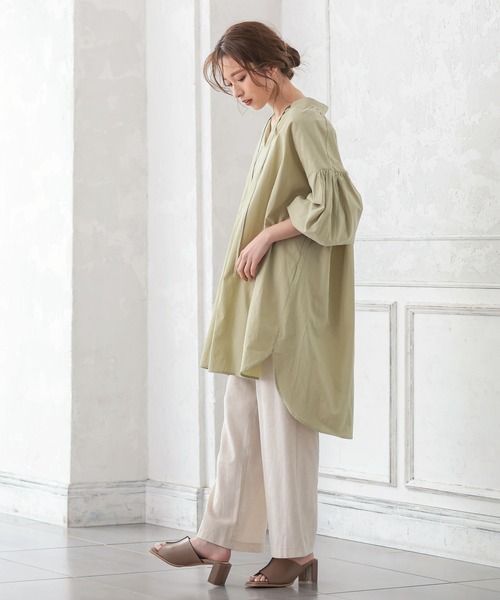 KOBE LETTUCE（コウベレタス）の「ボリュームスリーブスキッパーチュニック（チュニック・レディース・オフホワイト/グレイッシュベージュ/グリーン系その他・FREE）」の7枚目の写真