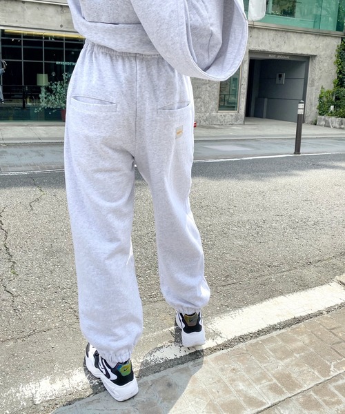 WHO'S WHO gallery(フーズフーギャラリー)の「【KOOKY'N/クーキー】カレッジスウェットパンツ2(スウェットパンツ・メンズ・ライトグレー/ブラック/ネイビー/ブルー/グリーン・FREE)」の7枚目の写真