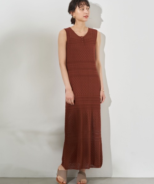 earth music&ecology（アースミュージックアンドエコロジー）の「透かし編みワンピース ＊（ワンピース・レディース・テラコッタ/グリーン/ベージュ・FREE）」の2枚目の写真