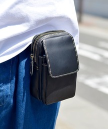 F&D : Cow Leather Square Waist Bag