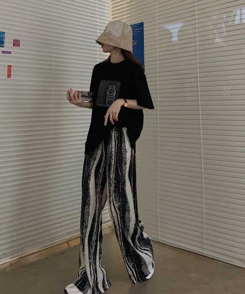 MANGROVE（マングローブ）の「インクペインティングストライププリーツパンツ（その他パンツ・レディース・ブルー/グリーン/ブラック・FREE）」の2枚目の写真