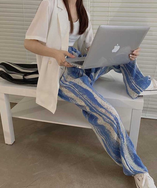 MANGROVE（マングローブ）の「インクペインティングストライププリーツパンツ（その他パンツ・レディース・ブルー/グリーン/ブラック・FREE）」の18枚目の写真