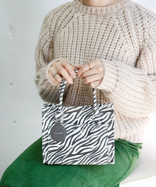 the case（ザケース）の「財布、スマホ、ポーチ、ペットボトルがちょうど収まるサイズ DAILY MIRROR TOTE mini（トートバッグ・レディース・ブラック/パープル/グリーン/ベージュ/ホワイト/レオパード/アニマル/その他1/ゼブラ/ブルー/モカ/その他2/ライトグレー/ライトブラウン/ピンク/イエロー/インディゴブルー/ブラック系・FREE）」の17枚目の写真