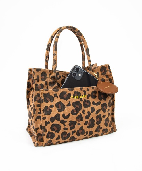 財布、スマホ、ポーチ、ペットボトルがちょうど収まるサイズ DAILY