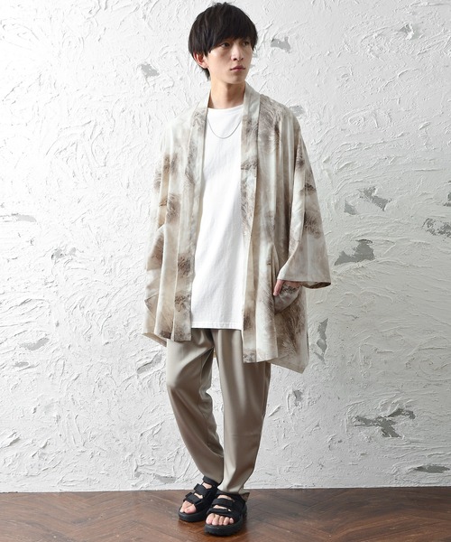 MinoriTY（マイノリティ）の「ニュアンスプリントビッグガウン（カーディガン/ボレロ・メンズ・グレー/モカ・S/M/L）」の6枚目の写真