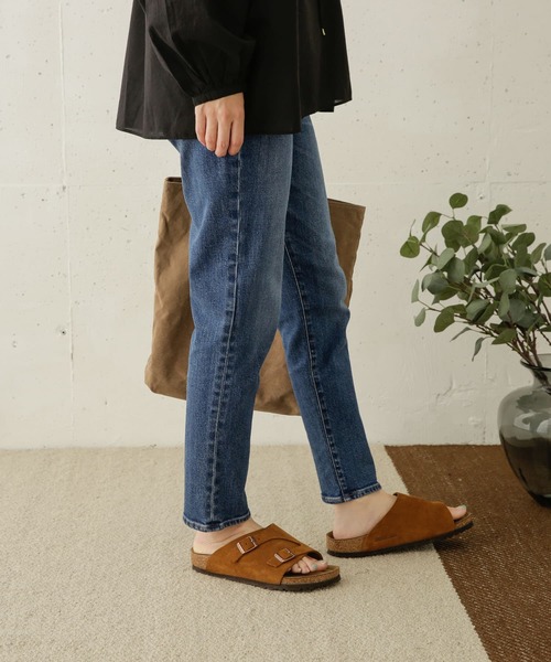 URBAN RESEARCH DOORS（アーバンリサーチドアーズ）の「ストレッチテーパードデニム（デニムパンツ・レディース・インディゴブルー/ブラック・36/38）」の5枚目の写真