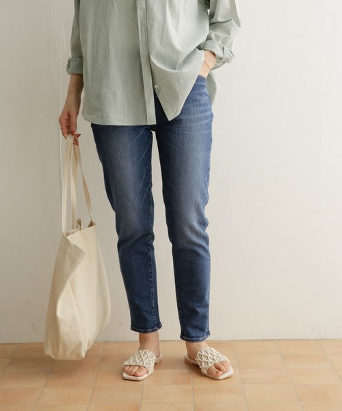 URBAN RESEARCH DOORS（アーバンリサーチドアーズ）の「ストレッチテーパードデニム（デニムパンツ・レディース・インディゴブルー/ブラック・36/38）」の14枚目の写真