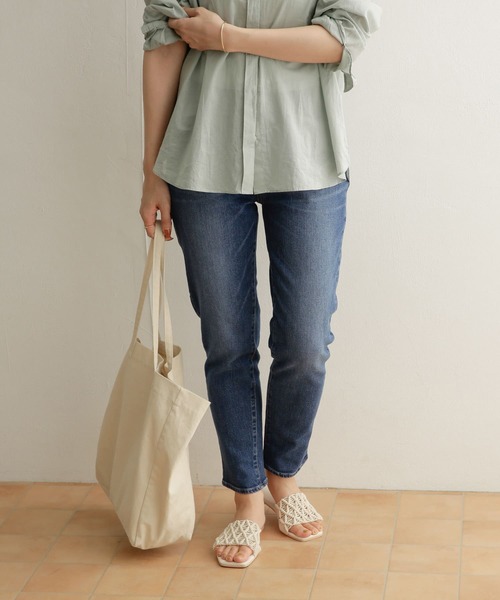 URBAN RESEARCH DOORS（アーバンリサーチドアーズ）の「ストレッチテーパードデニム（デニムパンツ・レディース・インディゴブルー/ブラック・36/38）」の15枚目の写真