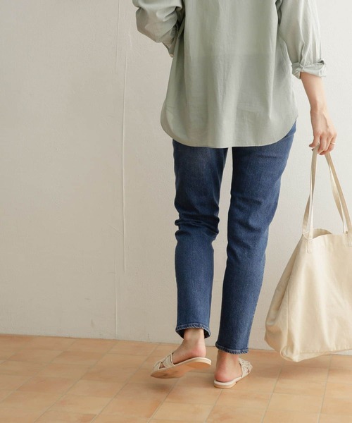 URBAN RESEARCH DOORS（アーバンリサーチドアーズ）の「ストレッチテーパードデニム（デニムパンツ・レディース・インディゴブルー/ブラック・36/38）」の17枚目の写真