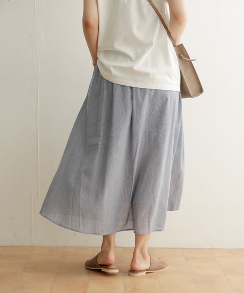 URBAN RESEARCH DOORS（アーバンリサーチドアーズ）の「ドビーギャザースカート（スカート・レディース・グリーン/ブラック/ネイビー・ONE）」の6枚目の写真