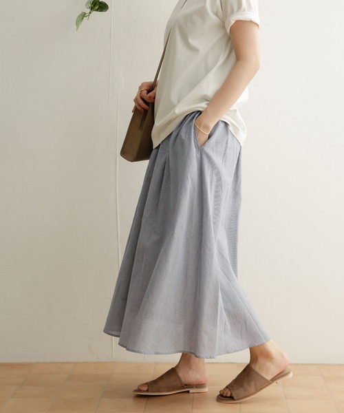 URBAN RESEARCH DOORS（アーバンリサーチドアーズ）の「ドビーギャザースカート（スカート・レディース・グリーン/ブラック/ネイビー・ONE）」の8枚目の写真