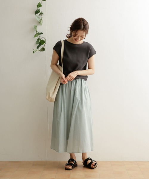 URBAN RESEARCH DOORS（アーバンリサーチドアーズ）の「ドビーギャザースカート（スカート・レディース・グリーン/ブラック/ネイビー・ONE）」の20枚目の写真