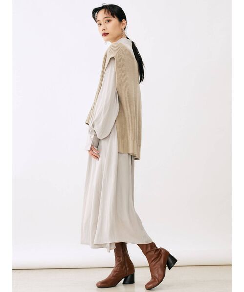 MURUA（ムルーア）の「ニットベストセットワンピース（ワンピース・レディース・アイボリー/グリーン・FREE）」の4枚目の写真