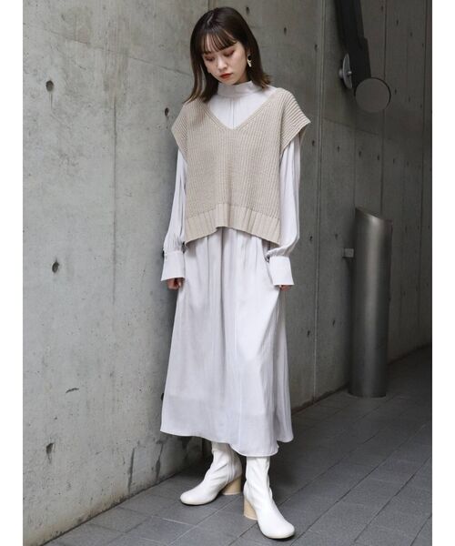 MURUA（ムルーア）の「ニットベストセットワンピース（ワンピース・レディース・アイボリー/グリーン・FREE）」の7枚目の写真